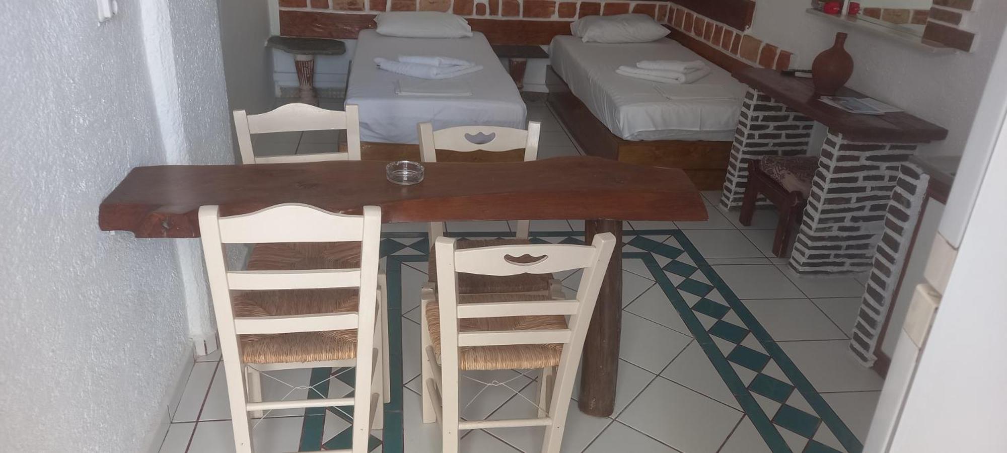 Aposperitis Rooms & Apartments 키니언 외부 사진